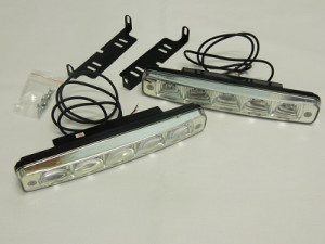 Ходовые огни DRL-FL-5 FLUX (пласт.корпус 5диодов) фото в интернет-магазине АвтоОлимп