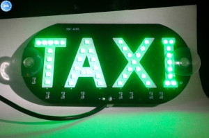 светодиодная подсветка TAXI со штекером в прикуриватель УДЛИНЕННАЯ, цвет зеленый DP-156 фото в интернет-магазине АвтоОлимп